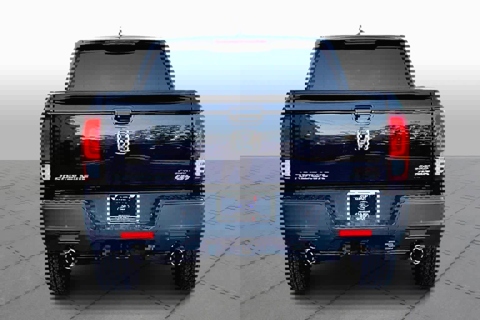 Used 2021 Honda Ridgeline Sport image 2