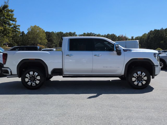 Used 2025 GMC Sierra 2500 Denali w/ Denali Reserve Package AWD/4WD image 3