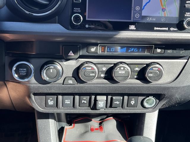 Used 2021 Toyota Tacoma TRD Off-Road w/ TRD Premium Off Road Package AWD/4WD image 29