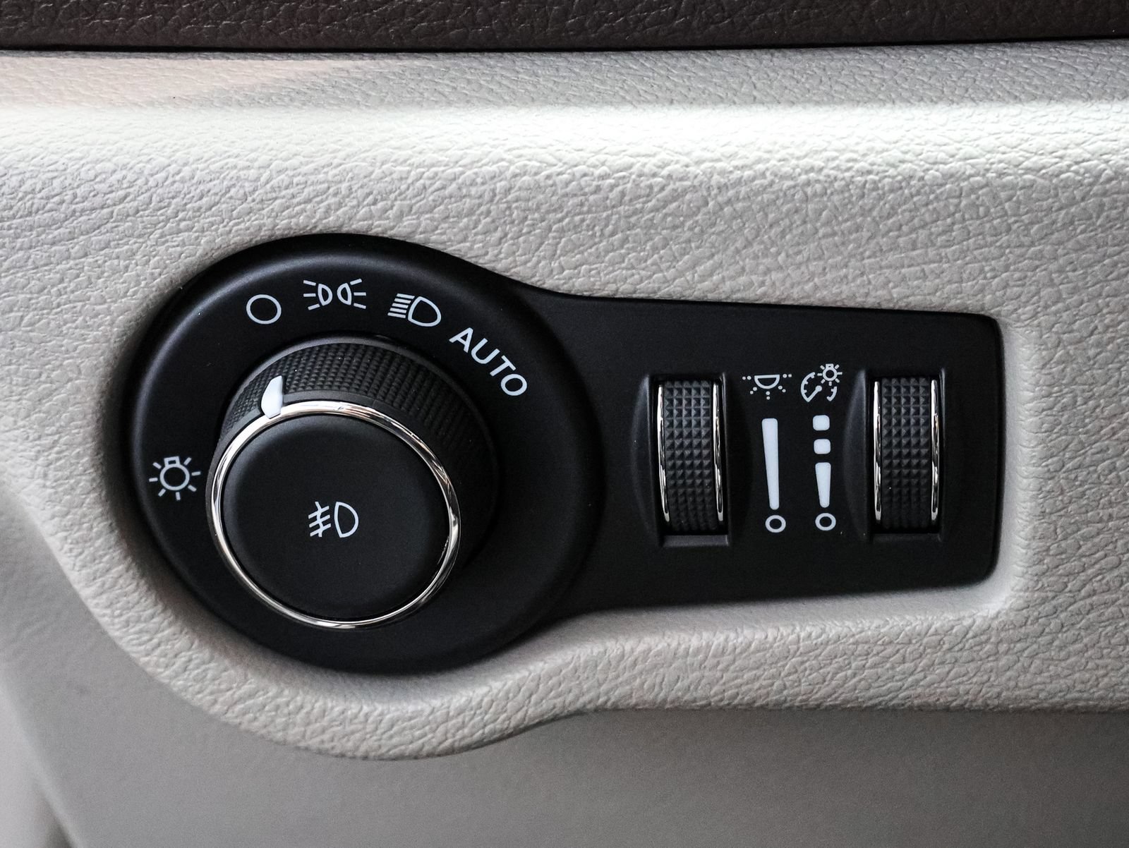 Used 2021 Chrysler Pacifica Touring-L FWD image 30