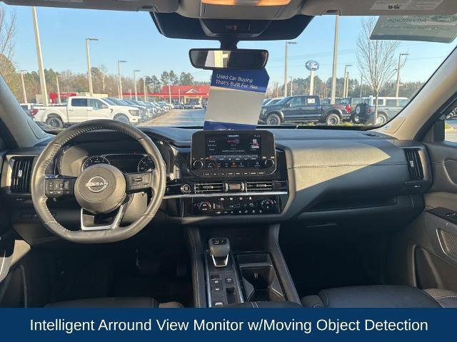 Used 2024 Nissan Pathfinder SL w/ SL Premium Package image 17