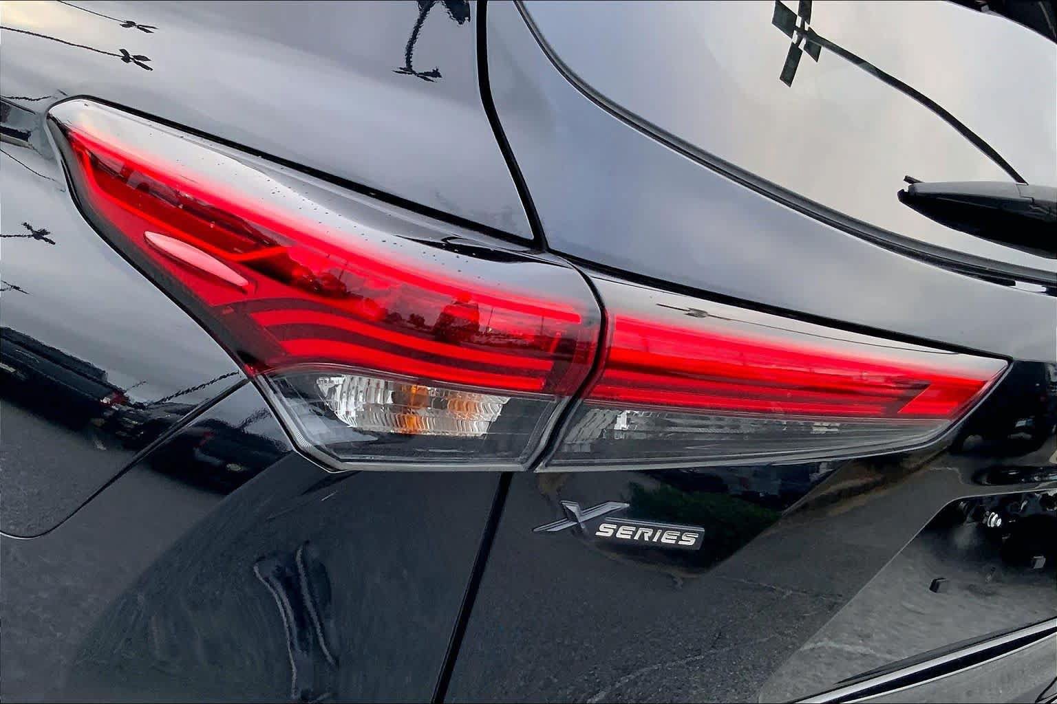 Used 2023 Toyota Highlander XLE FWD image 25