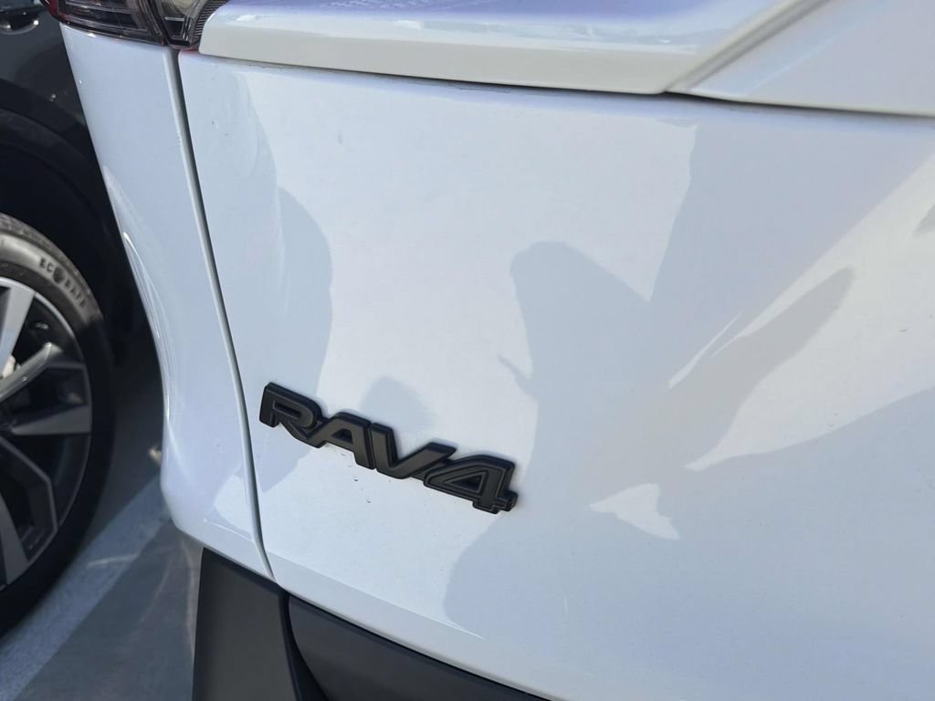 Used 2023 Toyota RAV4 XLE FWD image 18