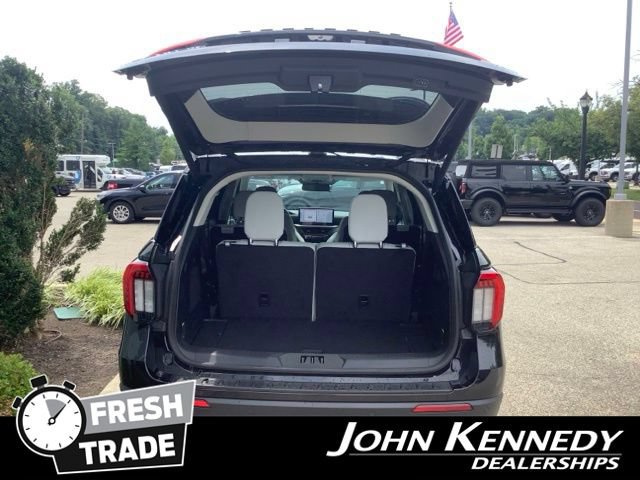 Certified 2025 Ford Explorer Platinum w/ LUX Leather Package AWD/4WD image 32