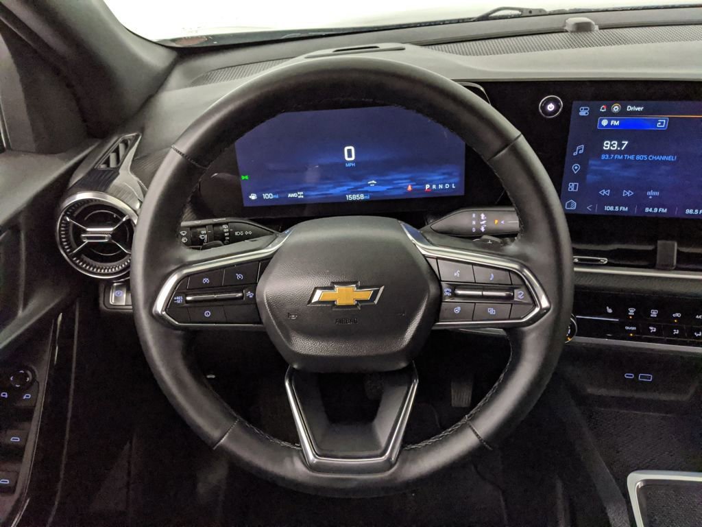 Used 2025 Chevrolet Equinox LT image 9