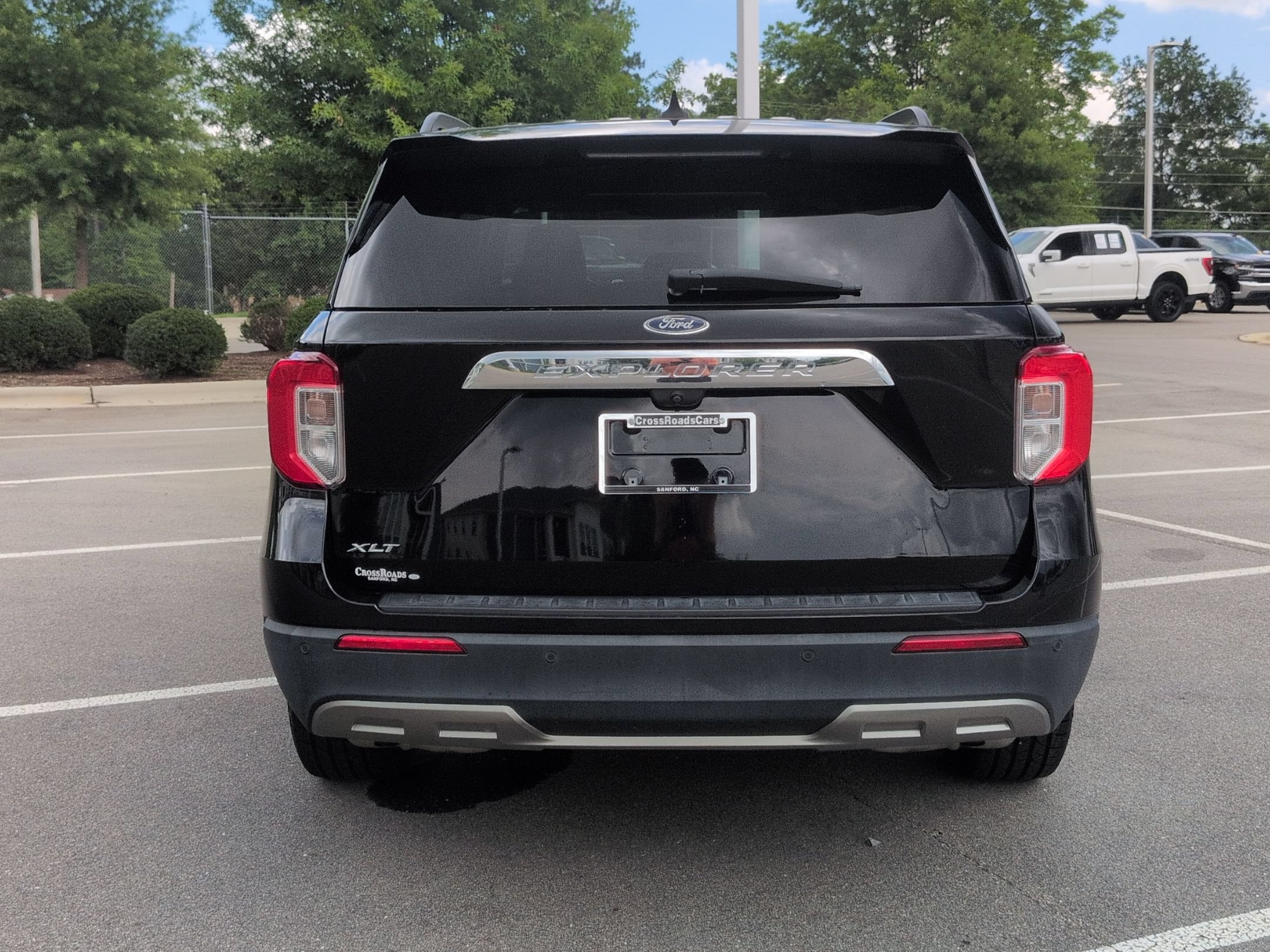 Certified 2021 Ford Explorer XLT w/ Equipment Group 202A RWD image 5