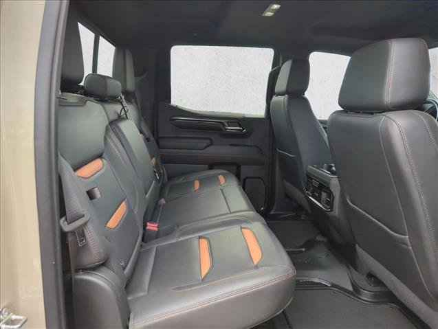 Used 2023 GMC Sierra 1500 AT4 w/ Technology Package AWD/4WD image 17