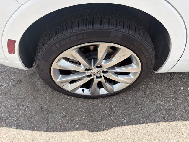 Used 2023 Buick Envision Avenir AWD/4WD image 9