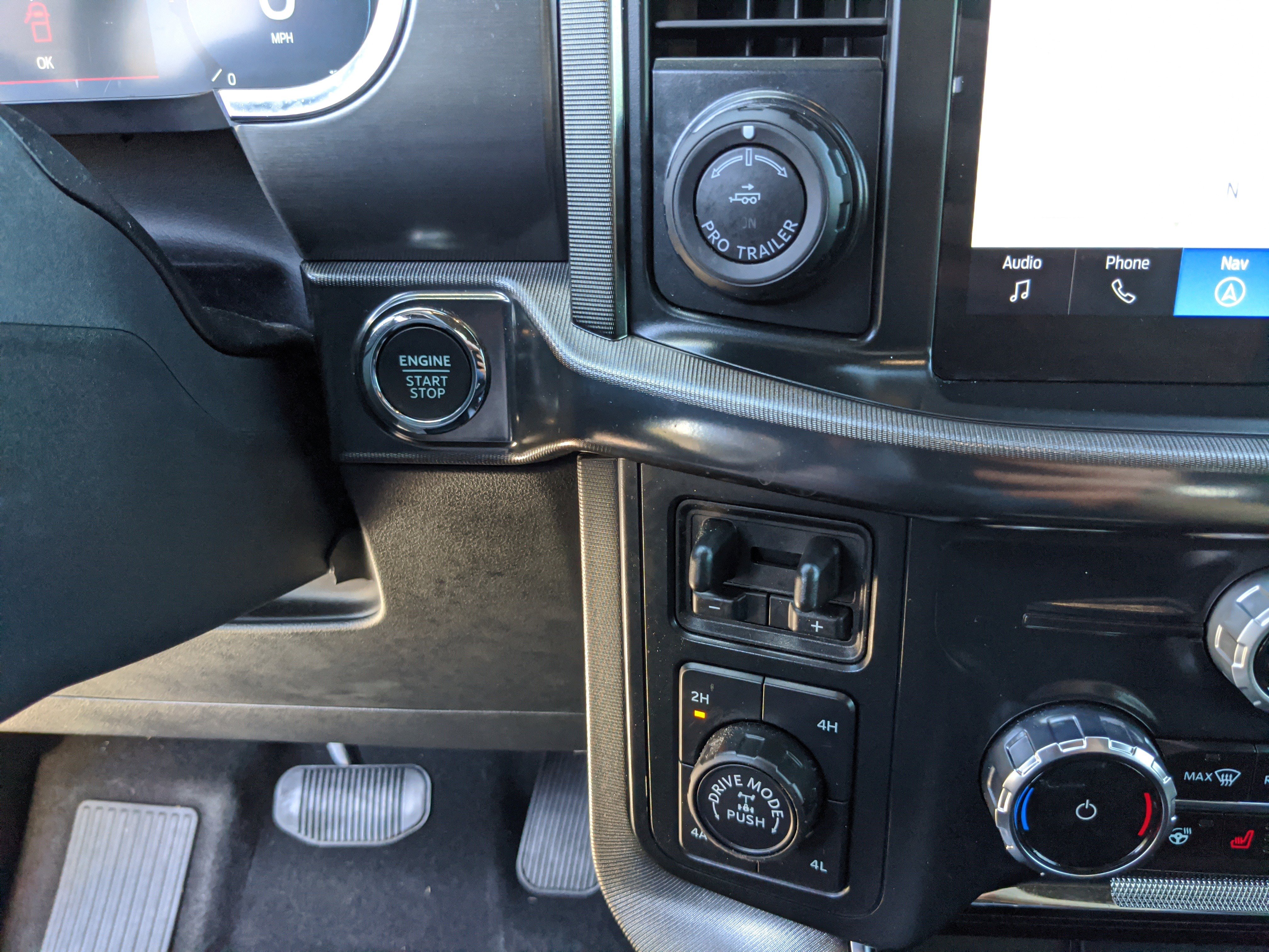 Certified 2024 Ford F150 Platinum image 32