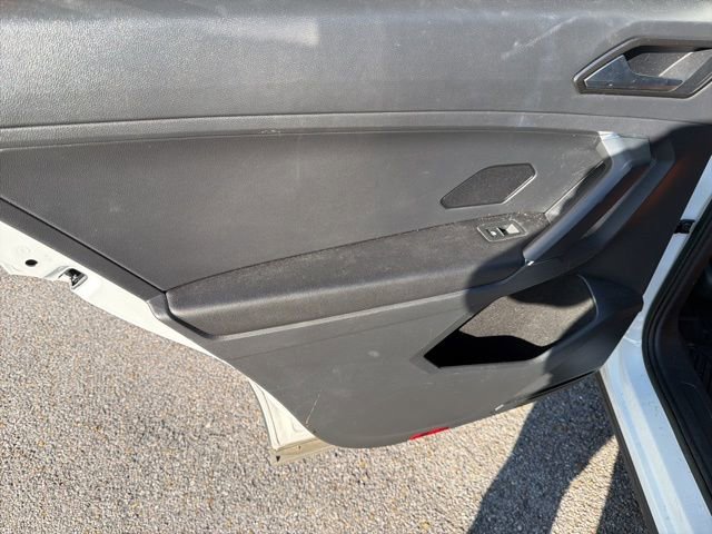 Used 2018 Volkswagen Tiguan SEL Premium image 19