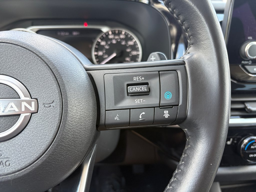 Used 2024 Nissan Pathfinder SV AWD/4WD image 20