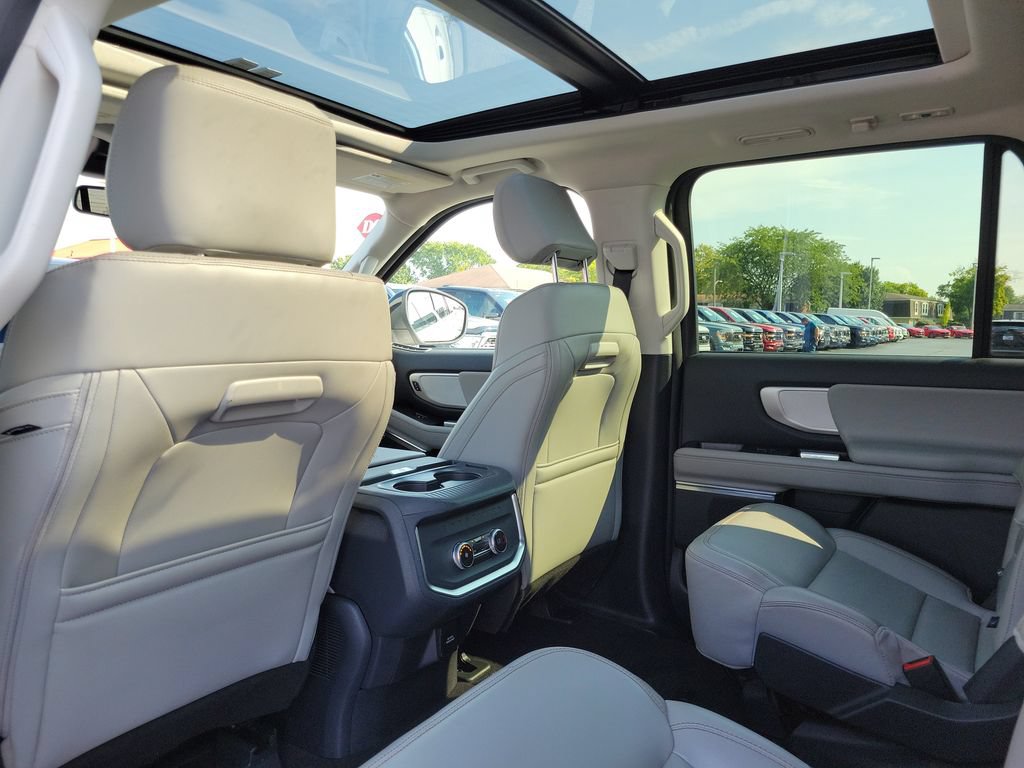 Certified 2025 Ford Expedition Max Active AWD/4WD image 16