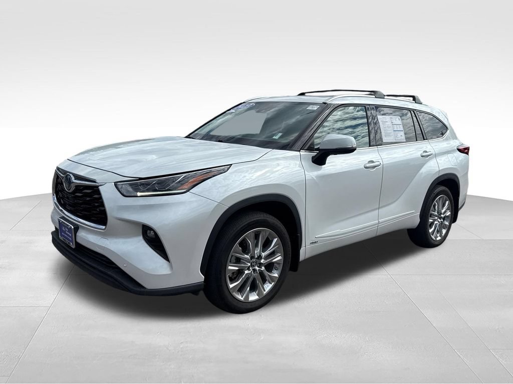 Used 2023 Toyota Highlander Limited AWD/4WD image 3
