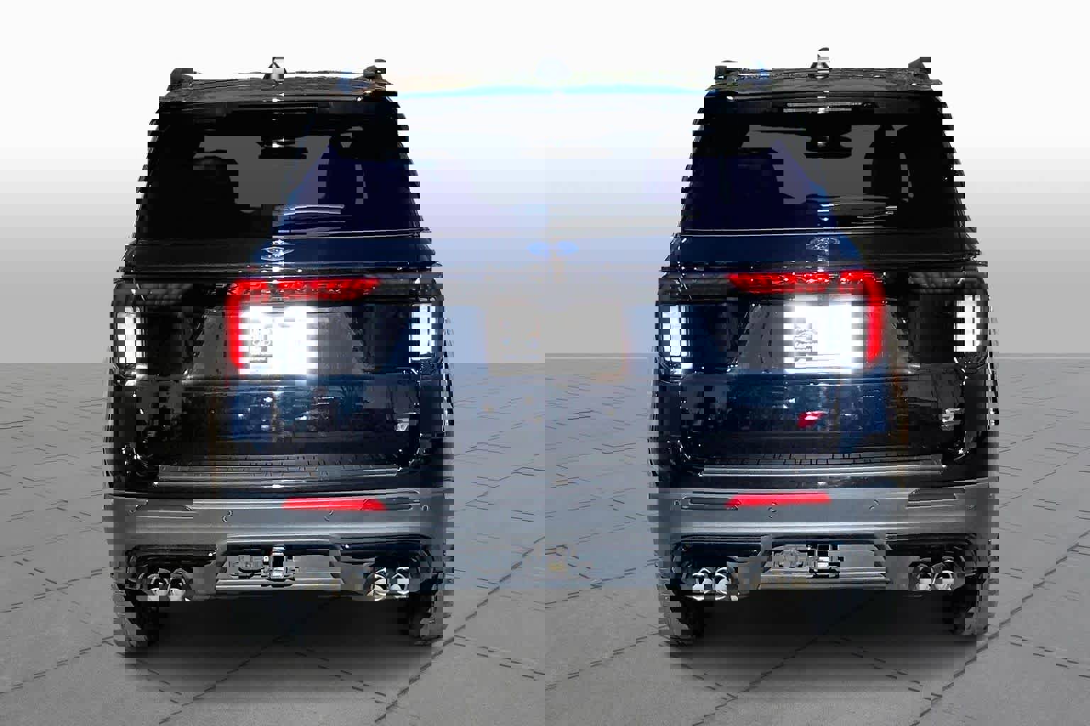 Certified 2025 Ford Explorer ST image 3