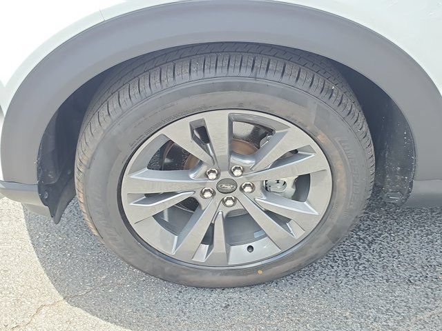 Certified 2021 Ford Explorer XLT w/ Equipment Group 202A RWD image 10