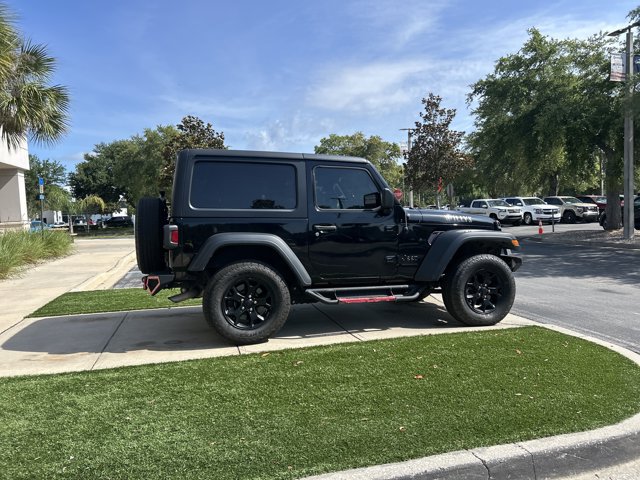 Used 2020 Jeep Wrangler Sport AWD/4WD image 3