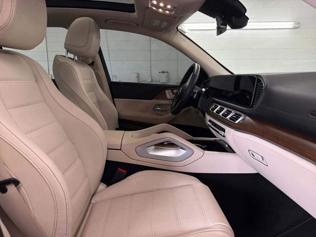 Used 2025 Mercedes-Benz GLE 450e 4MATIC image 28