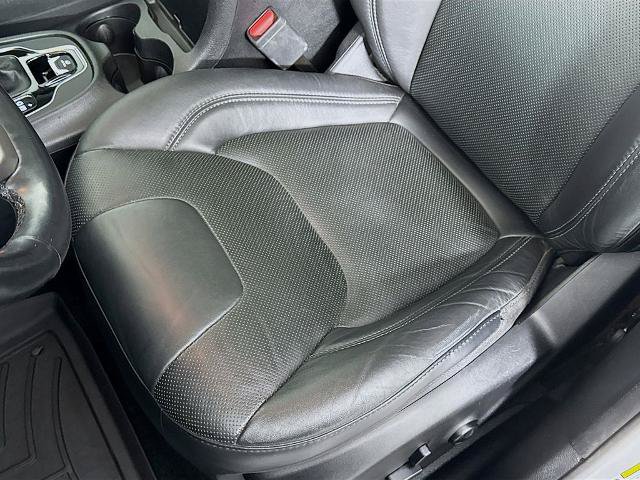 Used 2021 Jeep Cherokee Limited AWD/4WD image 21