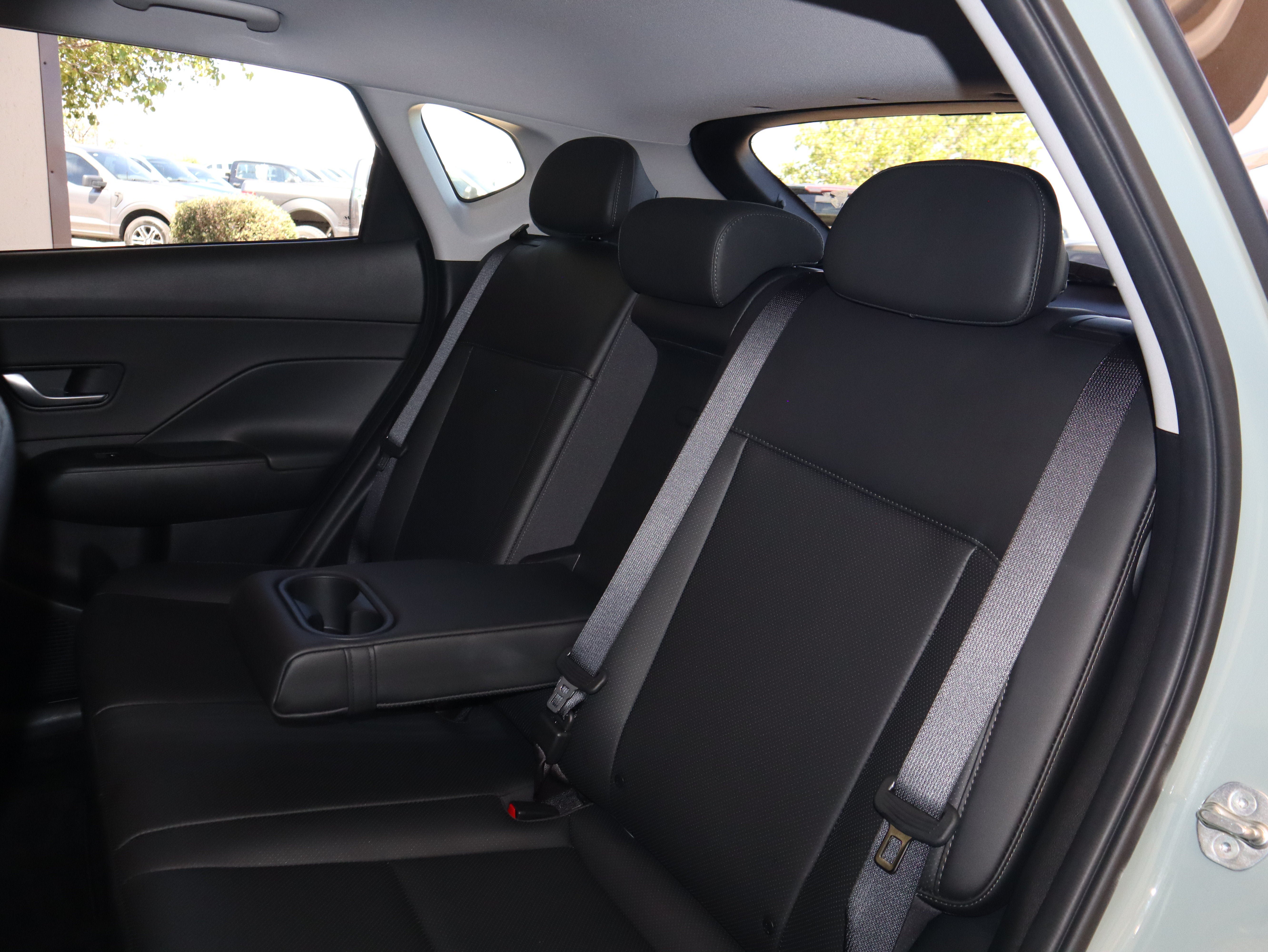 Used 2024 Hyundai Kona Limited AWD/4WD image 38
