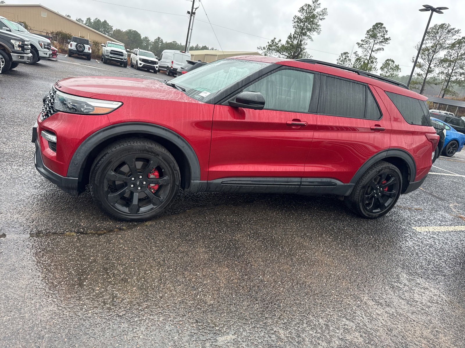 Certified 2020 Ford Explorer ST w/ ST Street Pack image 2