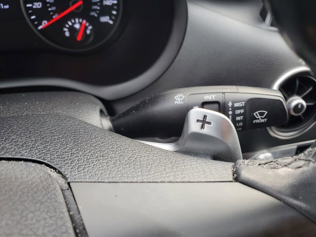 Used 2018 Kia Stinger Base image 18