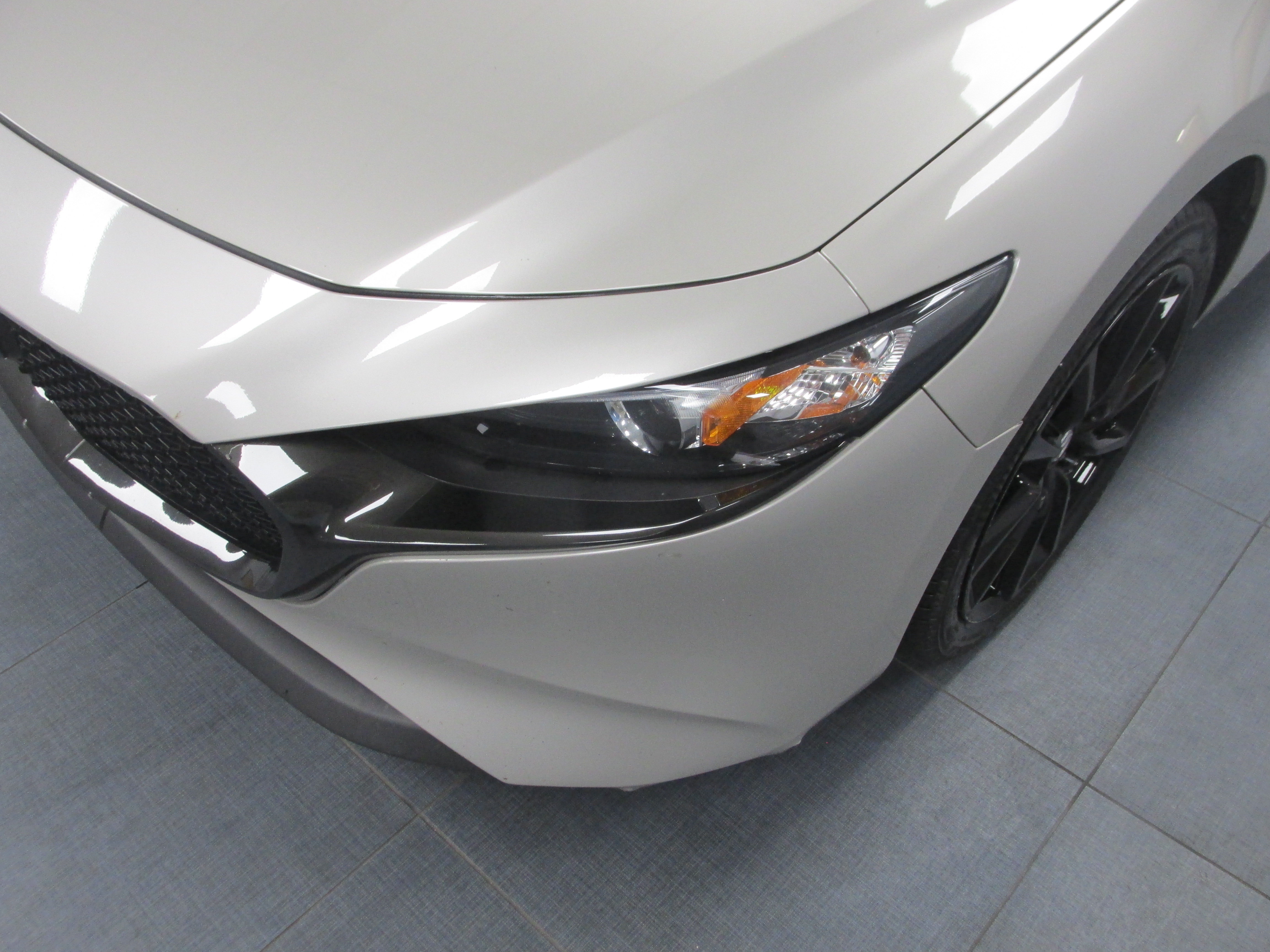Used 2024 MAZDA MAZDA3 s FWD image 8