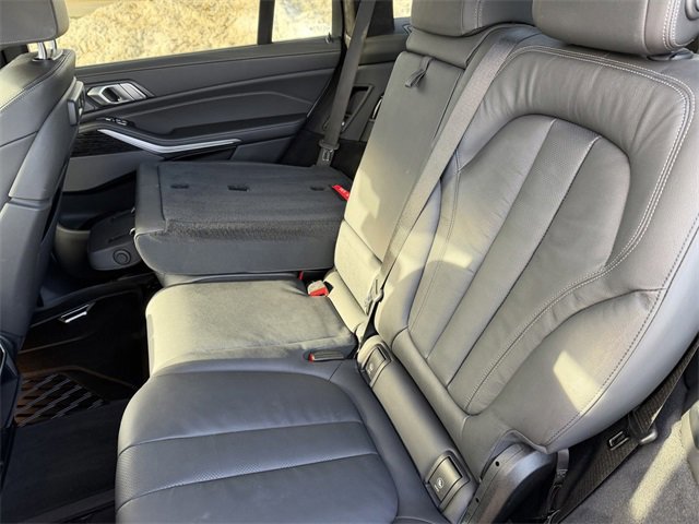 Used 2022 BMW X7 M50i w/ Cold Weather Package image 15