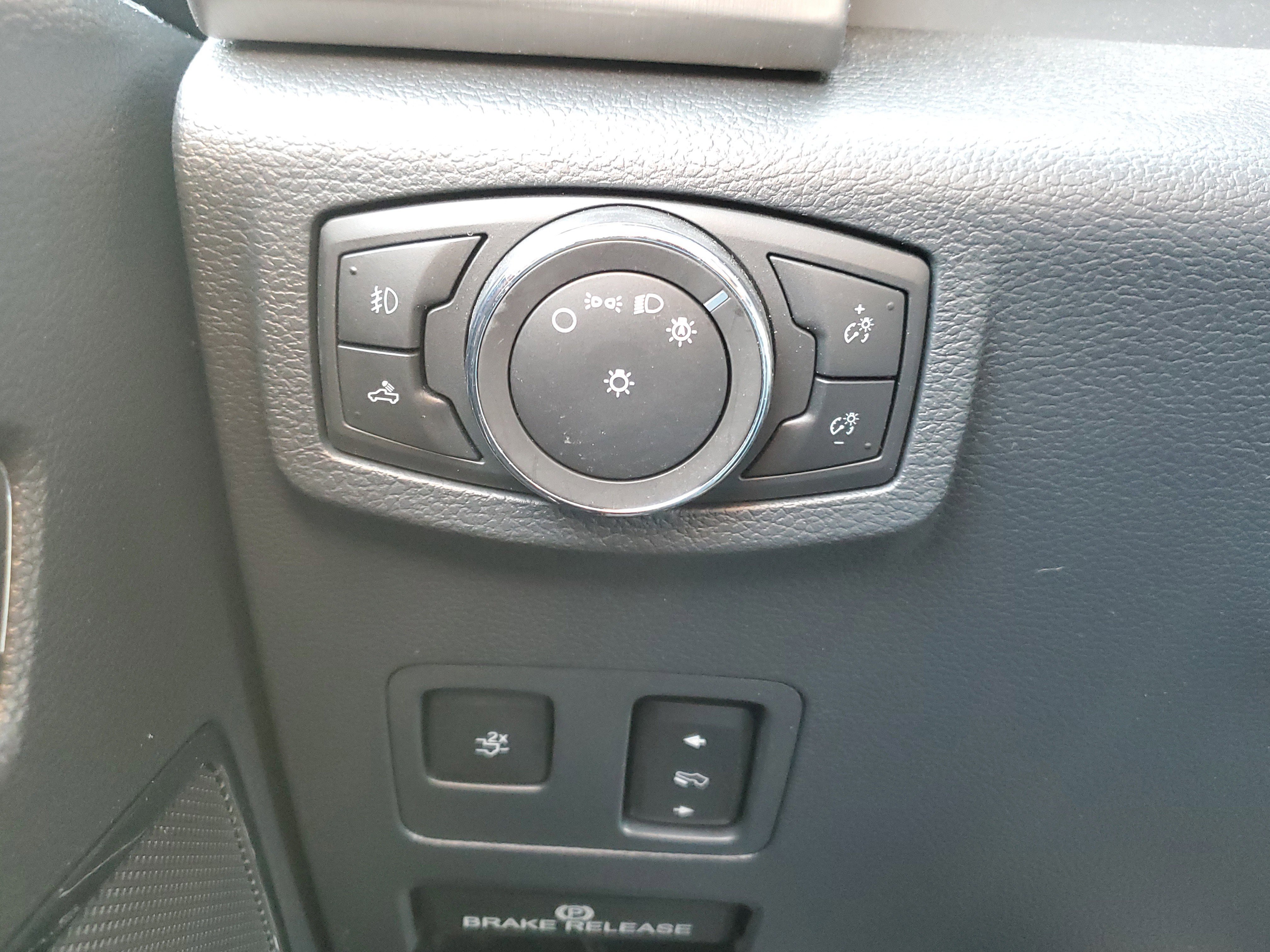 Certified 2022 Ford F450 Platinum w/ FX4 Off-Road Package image 27