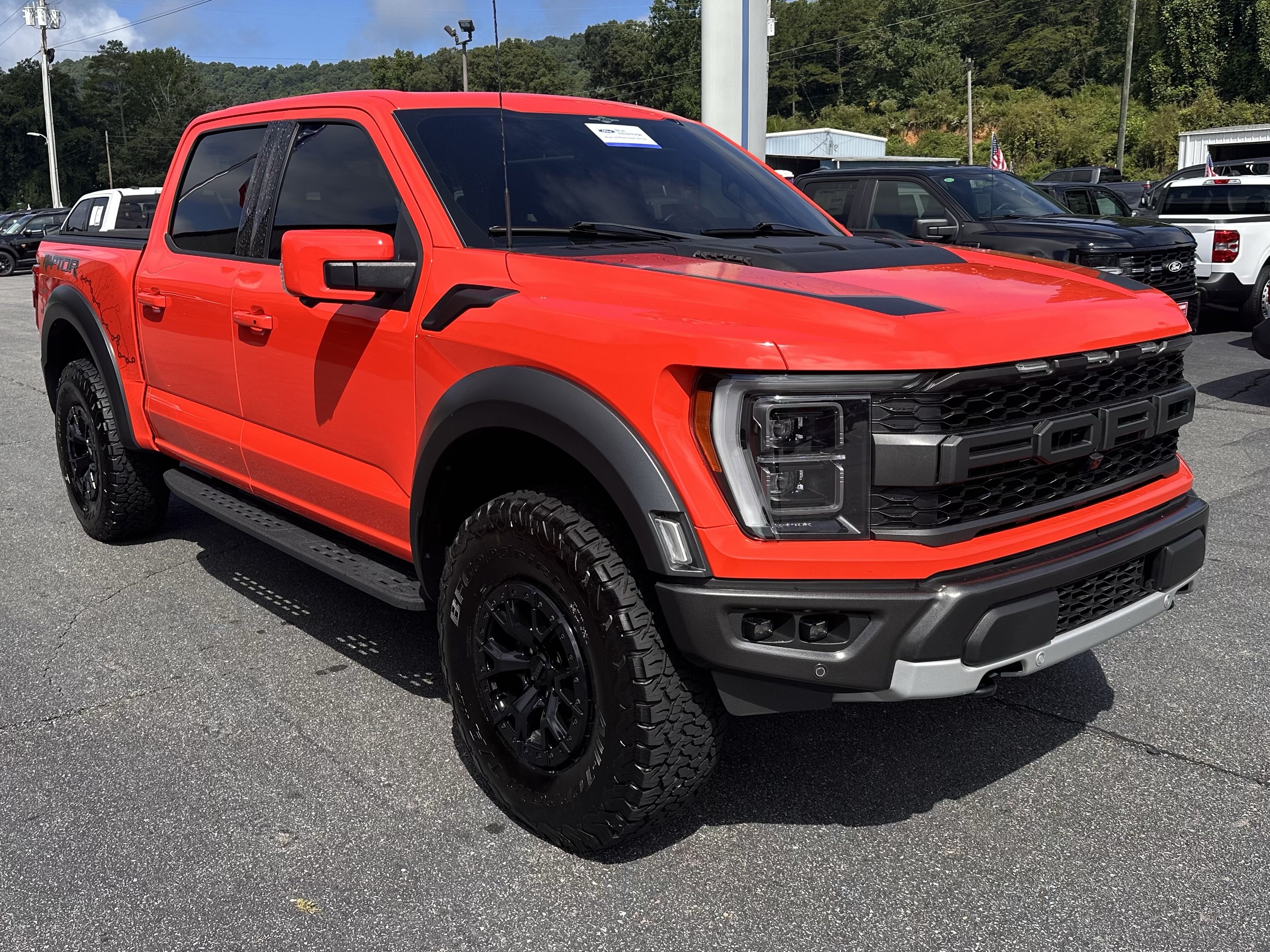 Certified 2023 Ford F150 Raptor w/ Raptor 37 Performance Package AWD/4WD image 4