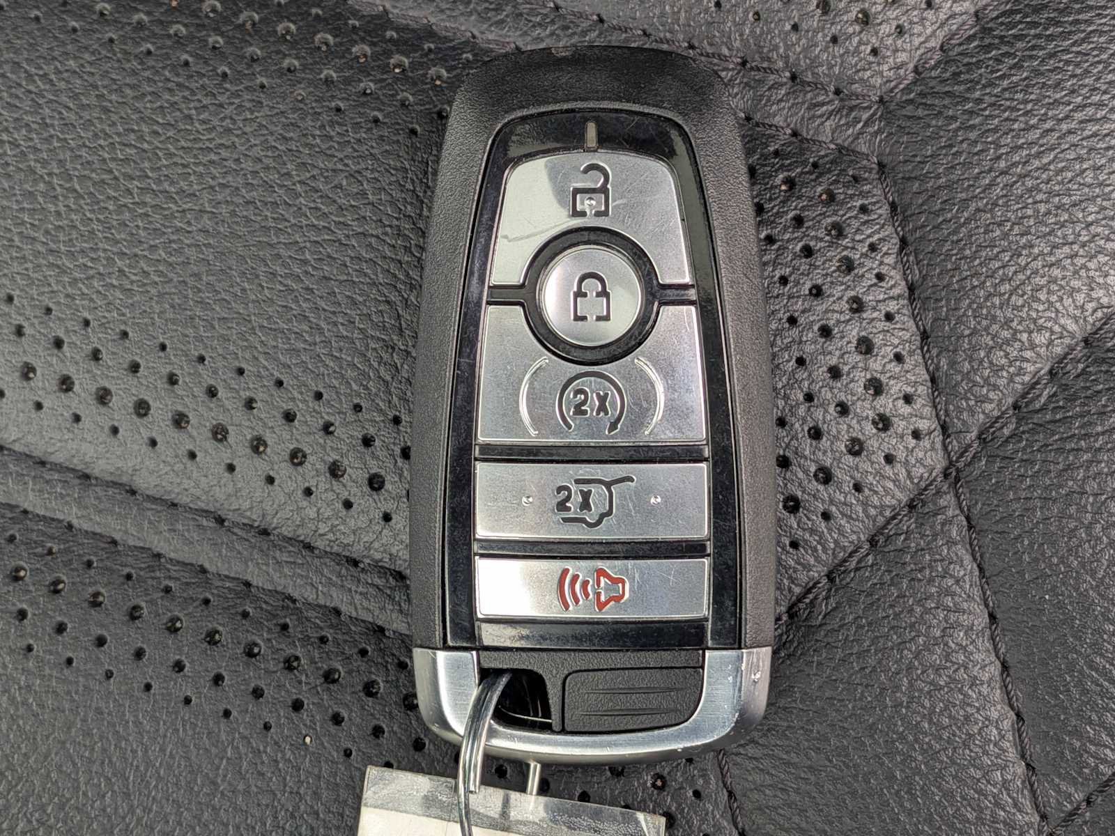 Certified 2023 Ford Escape Platinum w/ Premium Technology Package AWD/4WD image 34