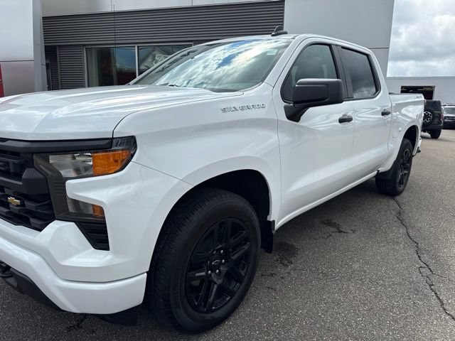 Used 2023 Chevrolet Silverado 1500 Custom AWD/4WD image 9