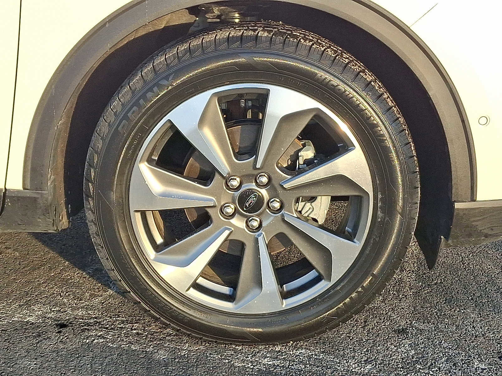 Certified 2024 Ford Escape Platinum w/ Premium Technology Package image 8