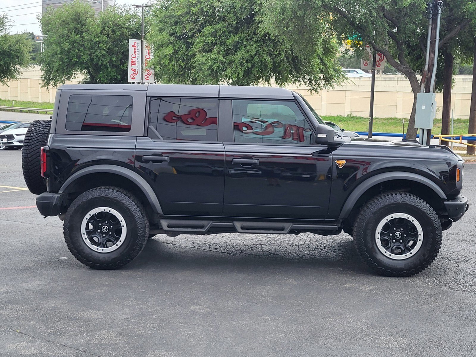 Certified 2024 Ford Bronco Badlands image 2