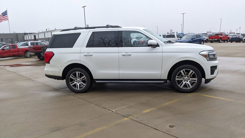 Certified 2022 Ford Expedition XLT image 2