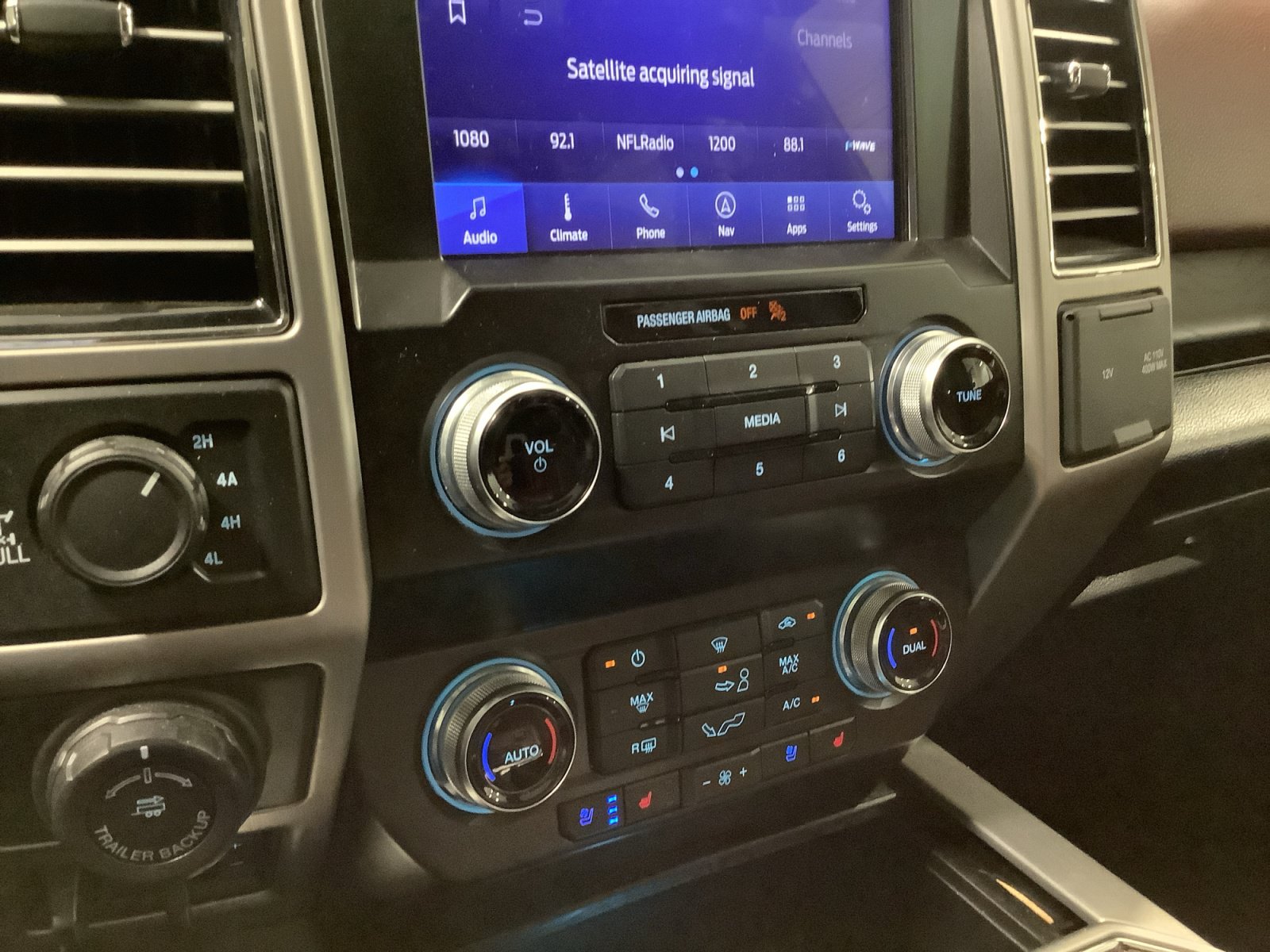 Certified 2020 Ford F150 Platinum w/ Equipment Group 701A Luxury AWD/4WD image 16
