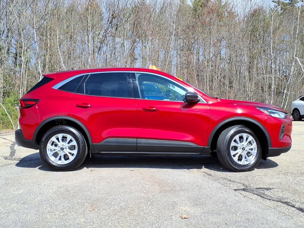 Certified 2023 Ford Escape Active AWD/4WD image 3