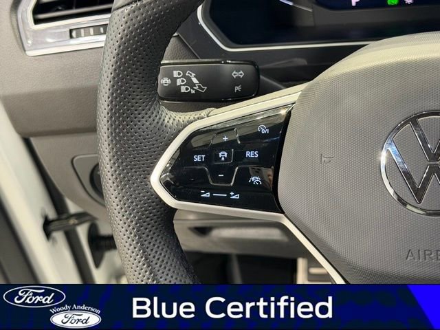 Used 2024 Volkswagen Tiguan SEL R-Line image 11