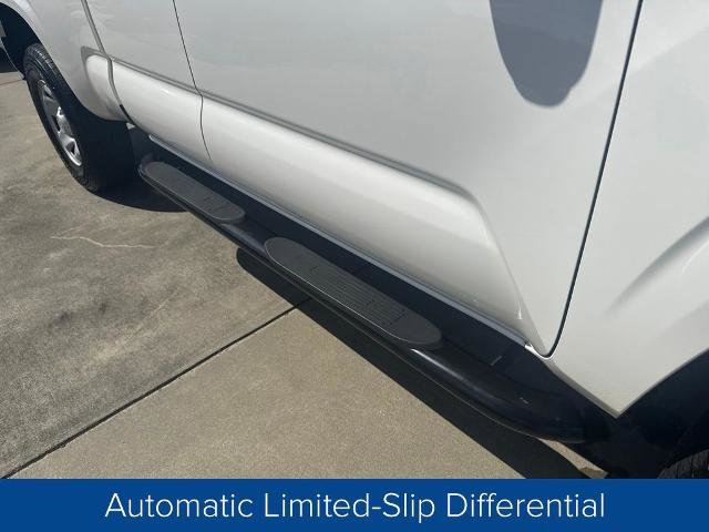 Used 2022 Toyota Tacoma SR RWD image 8