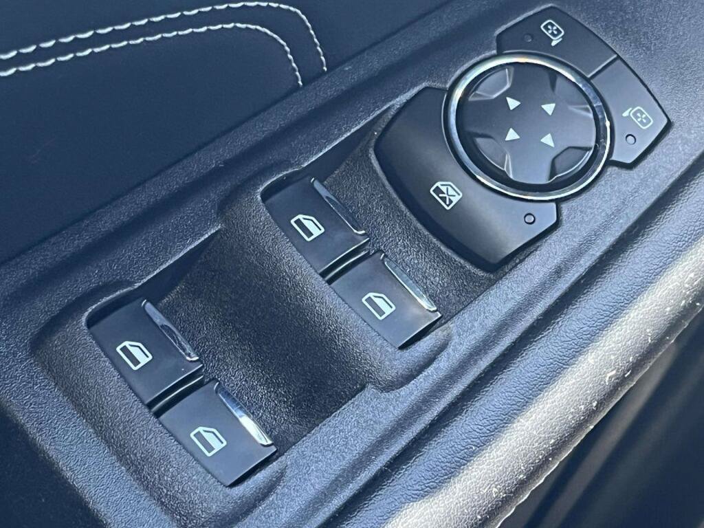 Certified 2024 Ford Edge Titanium AWD/4WD image 33