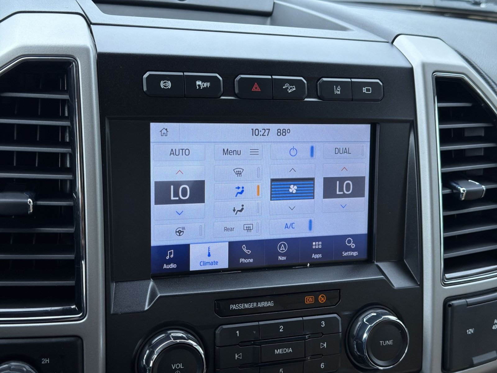 Certified 2020 Ford F250 Lariat w/ Lariat Ultimate Package AWD/4WD image 21