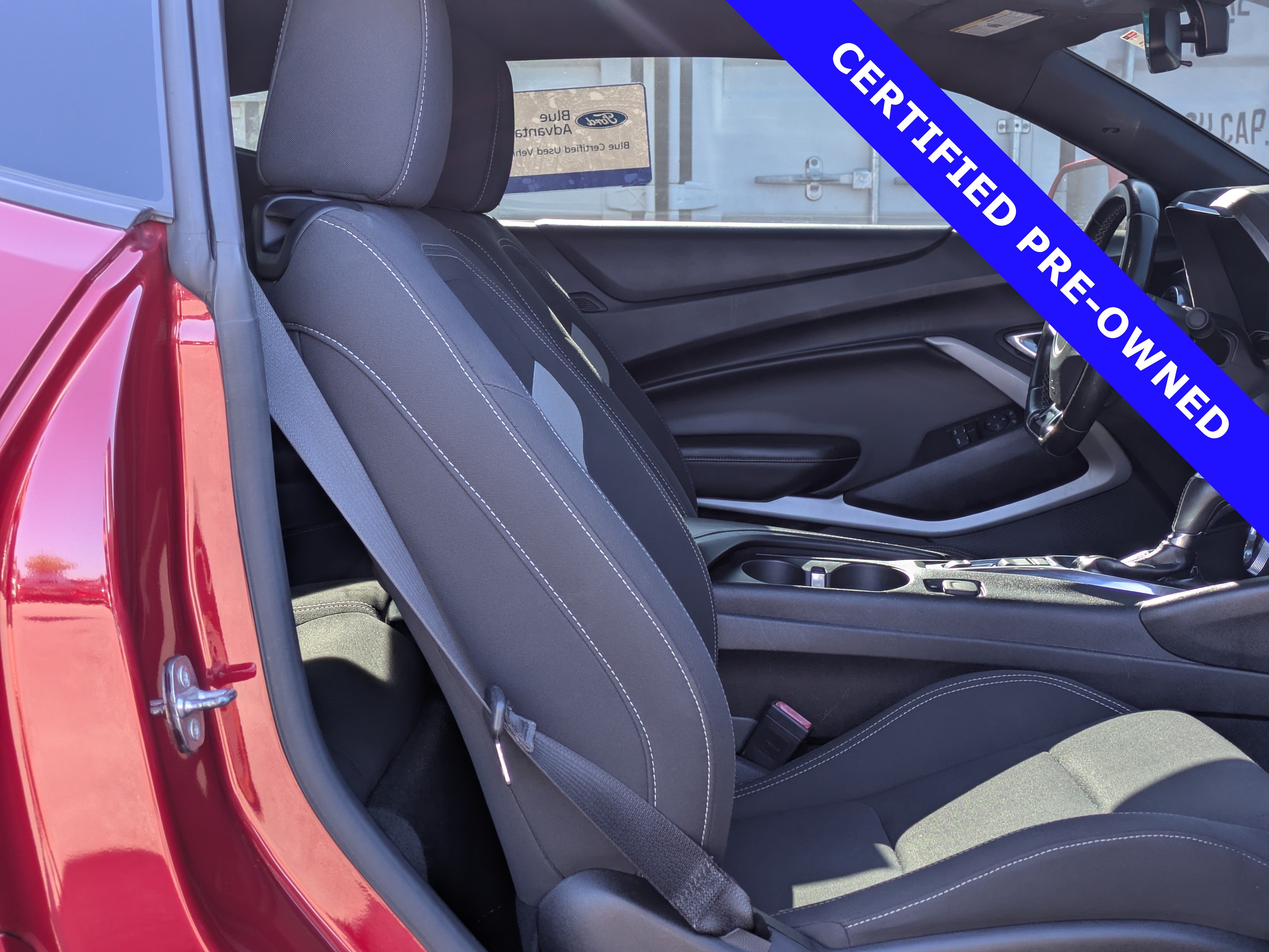 Used 2018 Chevrolet Camaro LT RWD image 13