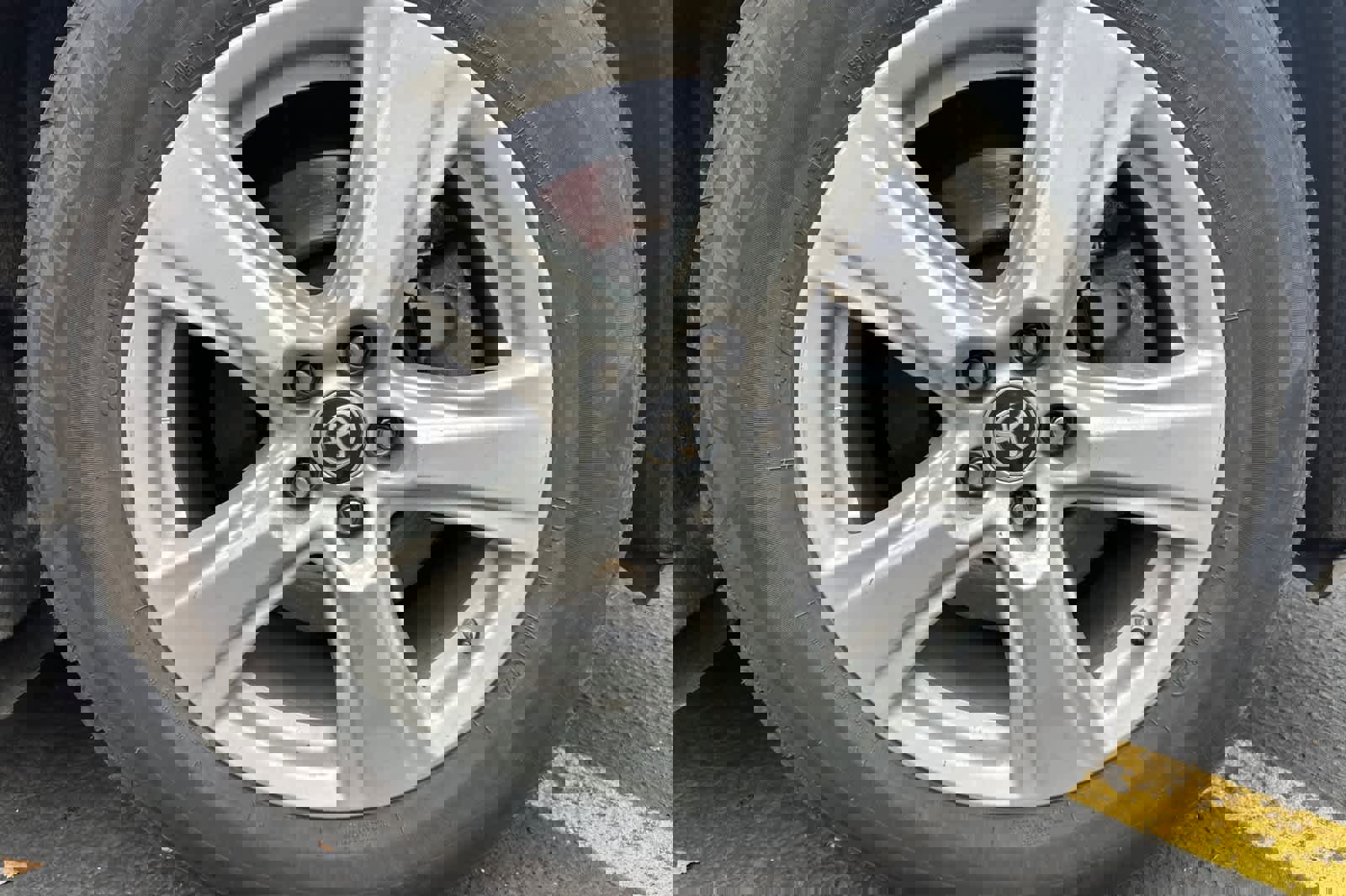 Used 2023 Toyota Highlander LE image 7