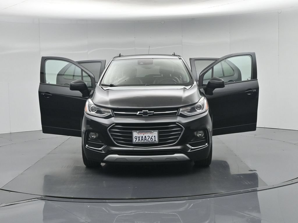 Used 2018 Chevrolet Trax Premier w/ Midnight Edition FWD image 35