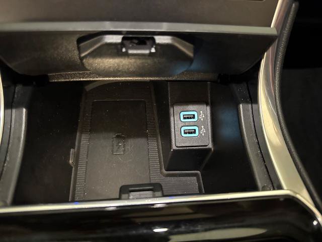 Certified 2019 Ford Edge Titanium w/ Equipment Group 301A FWD image 21
