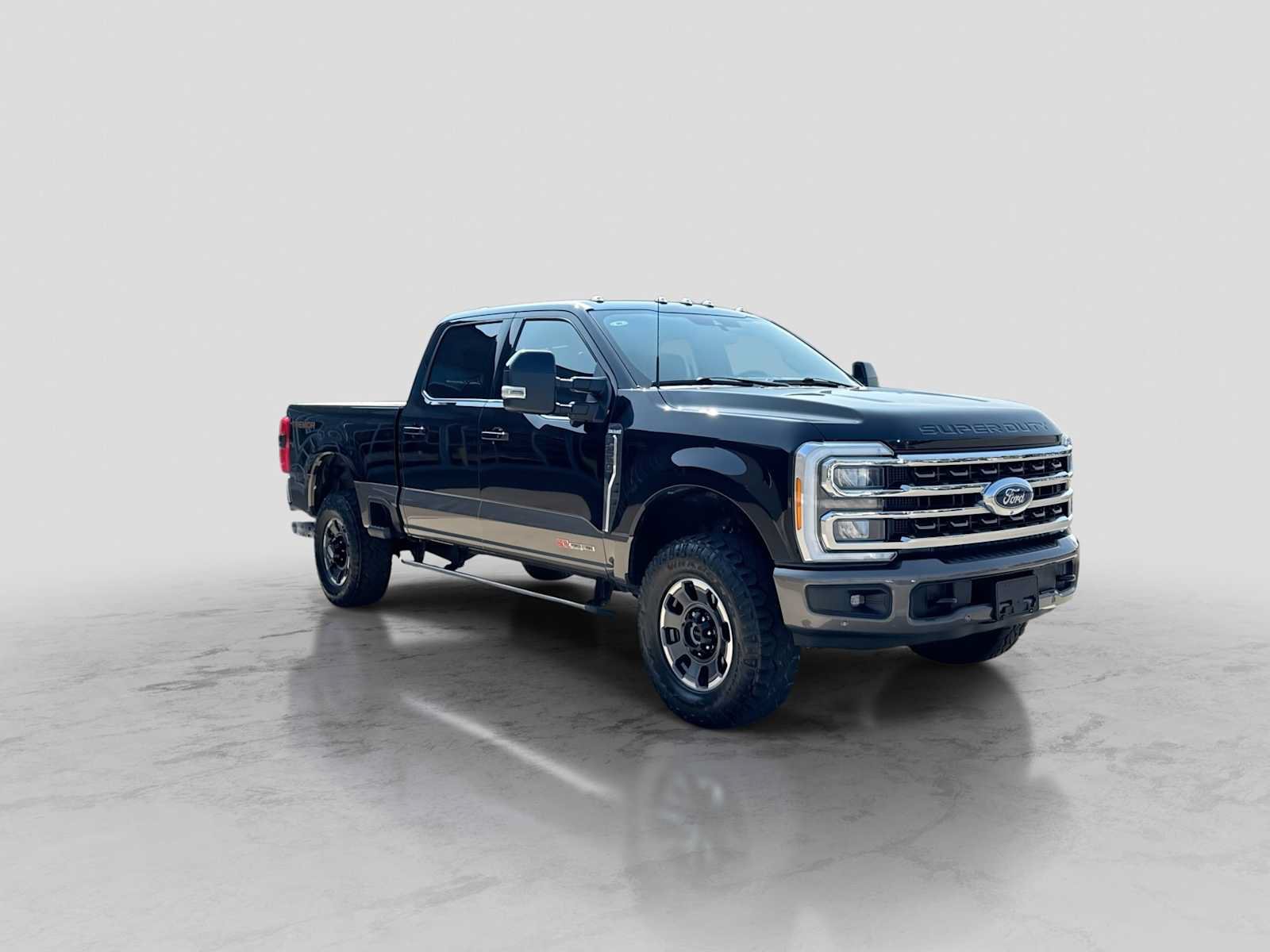 Certified 2023 Ford F250 King Ranch w/ Tremor Off-Road Package AWD/4WD image 8