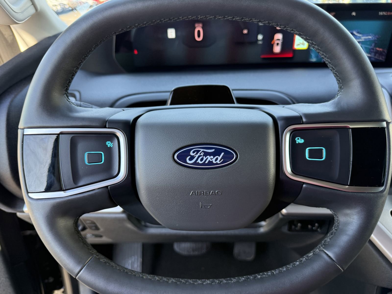 Certified 2025 Ford Expedition Active image 28