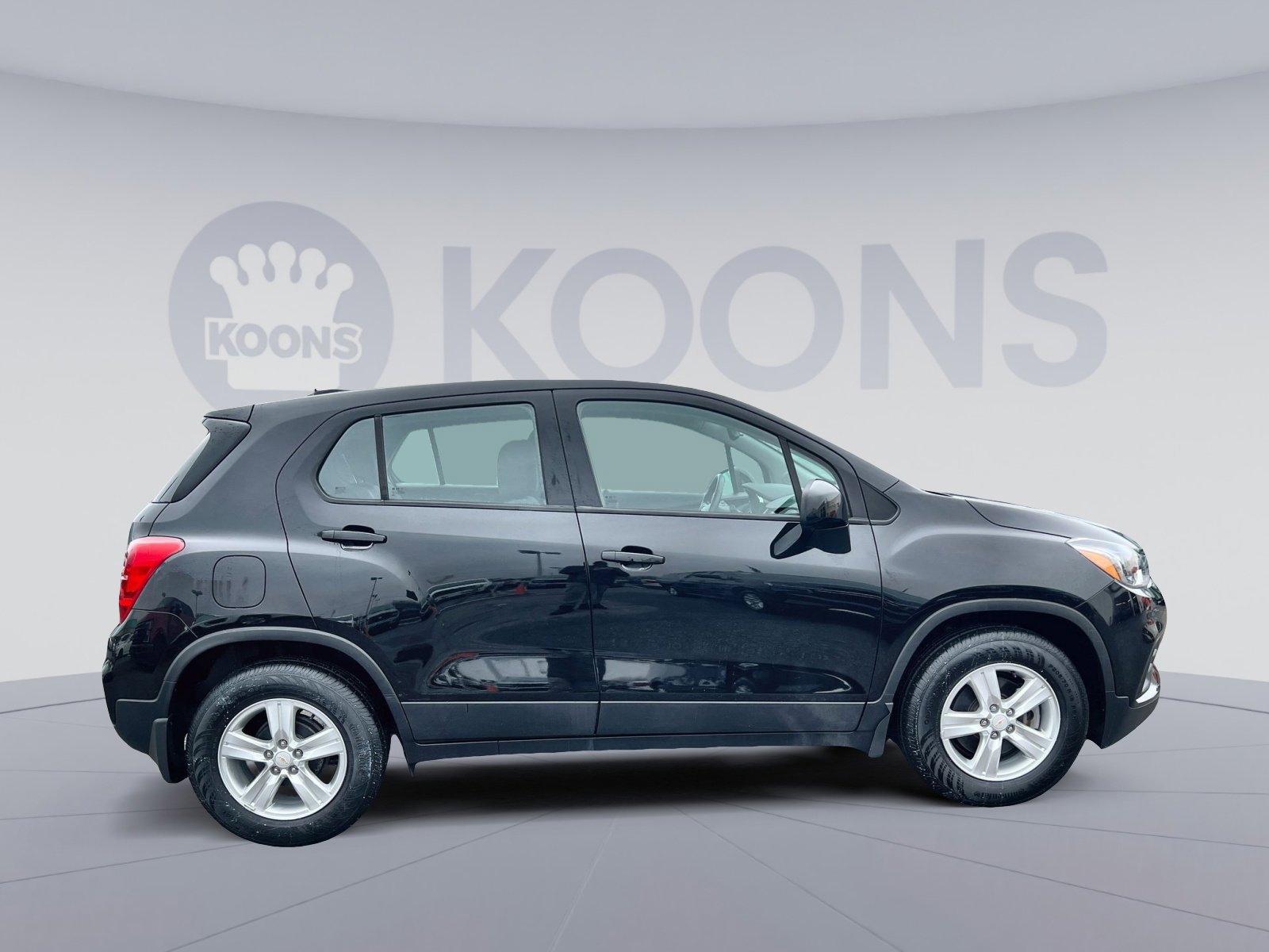 Used 2020 Chevrolet Trax LS w/ LPO, Protection Package FWD image 8