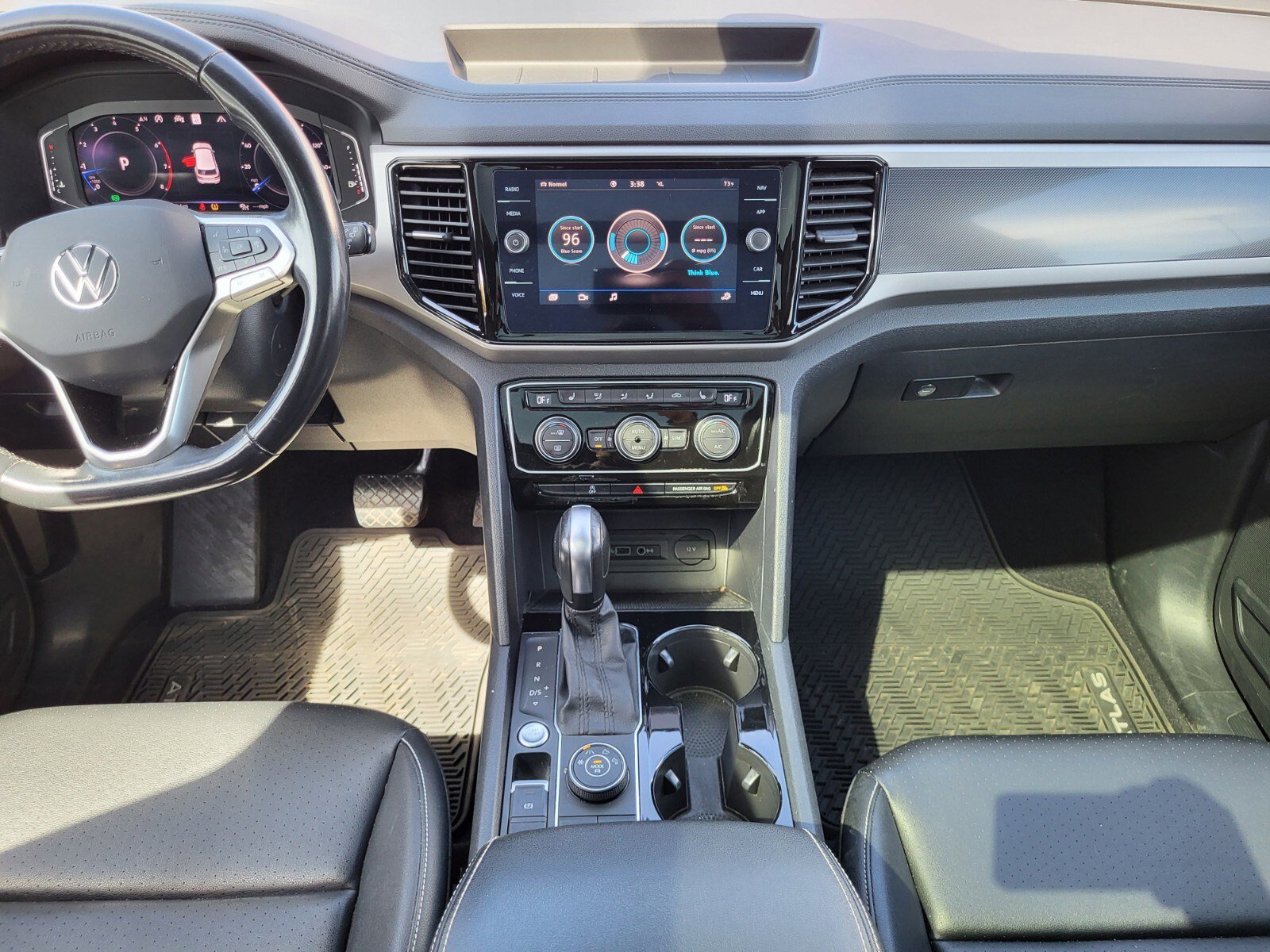 Used 2020 Volkswagen Atlas Cross Sport SEL image 15