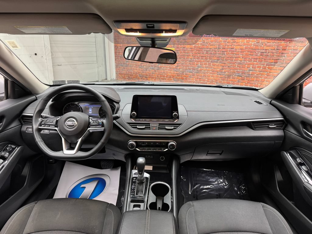 Used 2022 Nissan Altima 2.5 SV w/ SV Premium Package AWD/4WD image 14