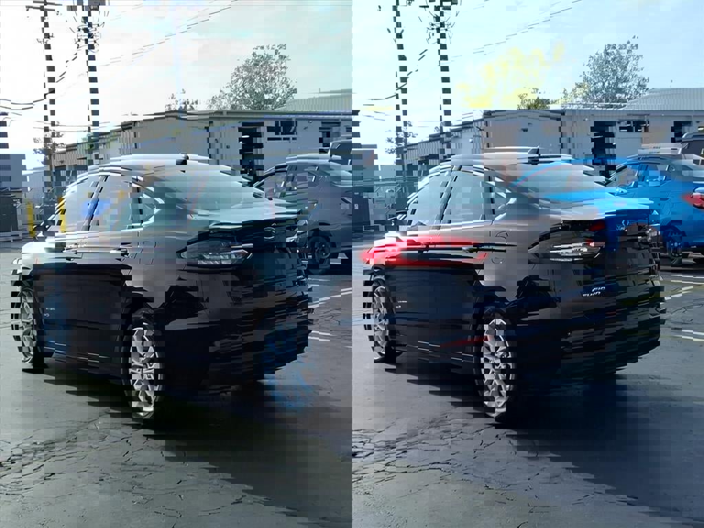 Certified 2019 Ford Fusion SEL image 2